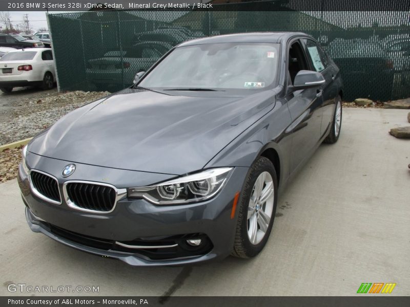 Front 3/4 View of 2016 3 Series 328i xDrive Sedan