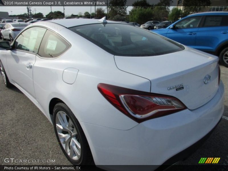 Casablanca White / Black 2016 Hyundai Genesis Coupe 3.8