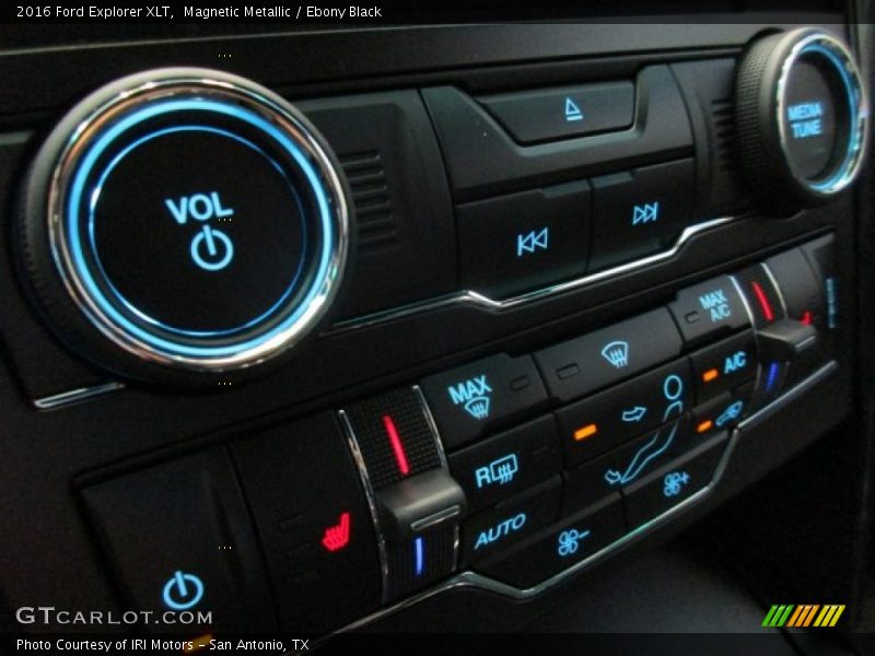 Magnetic Metallic / Ebony Black 2016 Ford Explorer XLT