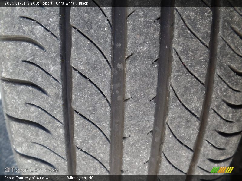 Ultra White / Black 2016 Lexus IS 200t F Sport