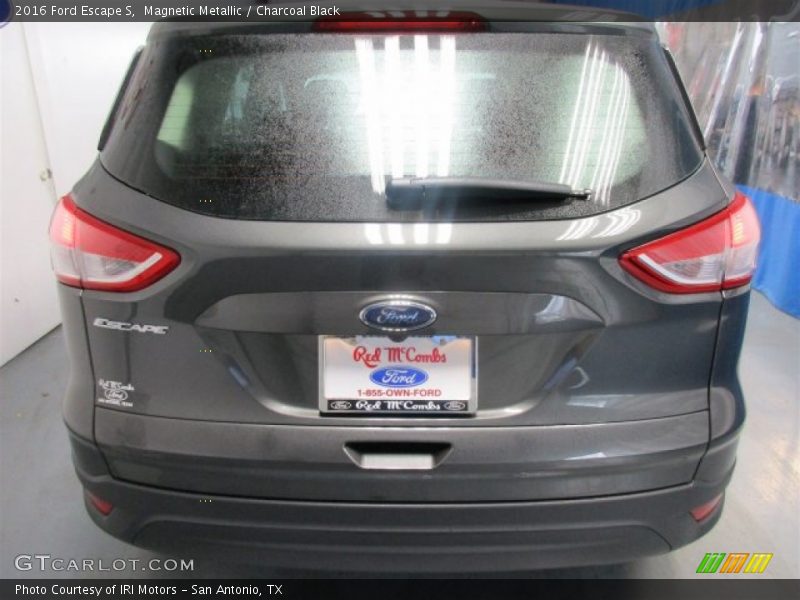 Magnetic Metallic / Charcoal Black 2016 Ford Escape S