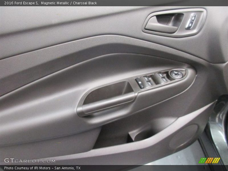 Magnetic Metallic / Charcoal Black 2016 Ford Escape S