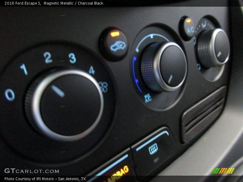 Magnetic Metallic / Charcoal Black 2016 Ford Escape S