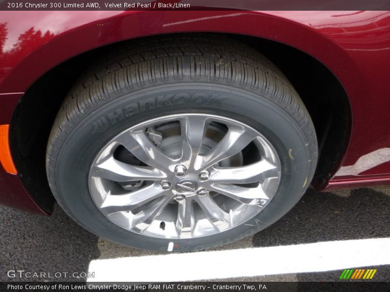 Velvet Red Pearl / Black/Linen 2016 Chrysler 300 Limited AWD