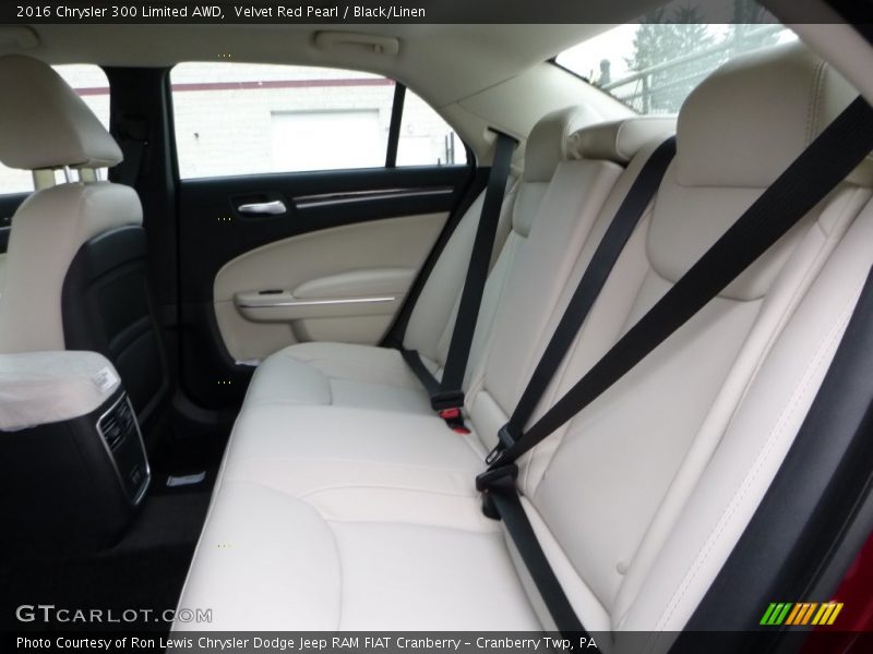 Velvet Red Pearl / Black/Linen 2016 Chrysler 300 Limited AWD