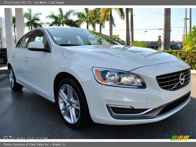 Ice White / Soft Beige 2014 Volvo S60 T5
