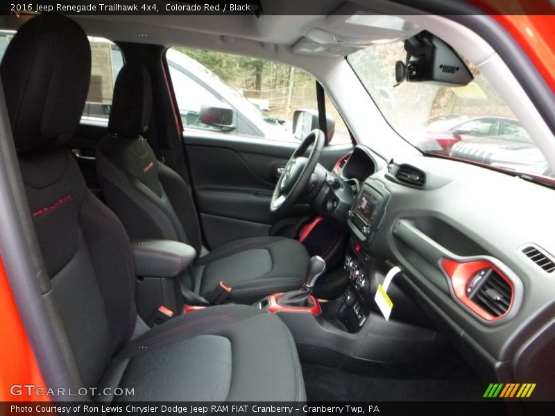 Colorado Red / Black 2016 Jeep Renegade Trailhawk 4x4