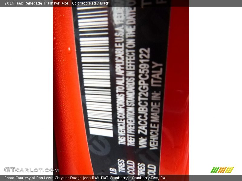 Colorado Red / Black 2016 Jeep Renegade Trailhawk 4x4