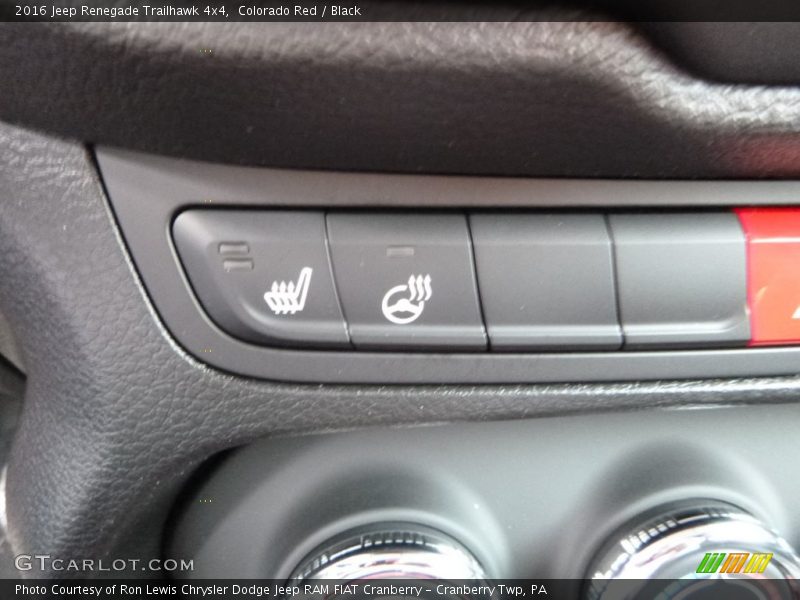 Colorado Red / Black 2016 Jeep Renegade Trailhawk 4x4