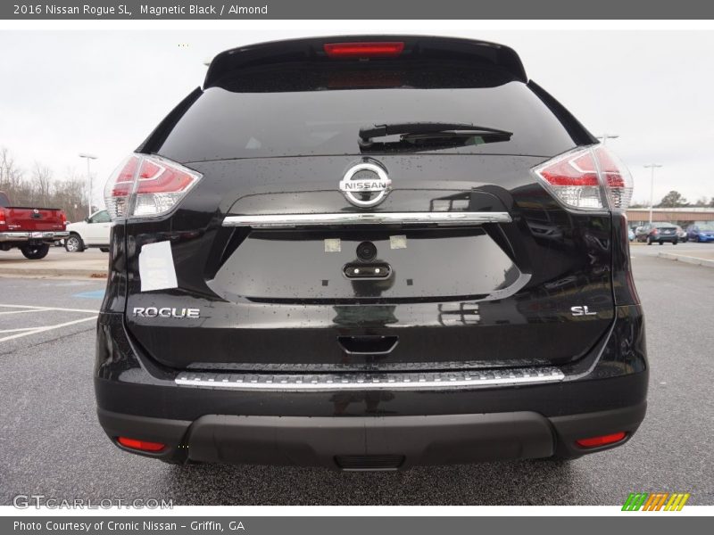 Magnetic Black / Almond 2016 Nissan Rogue SL