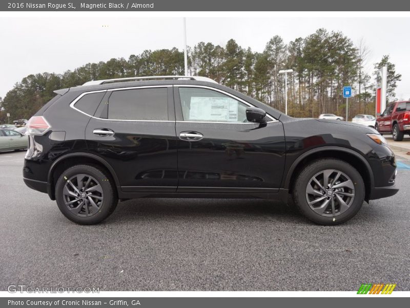 Magnetic Black / Almond 2016 Nissan Rogue SL