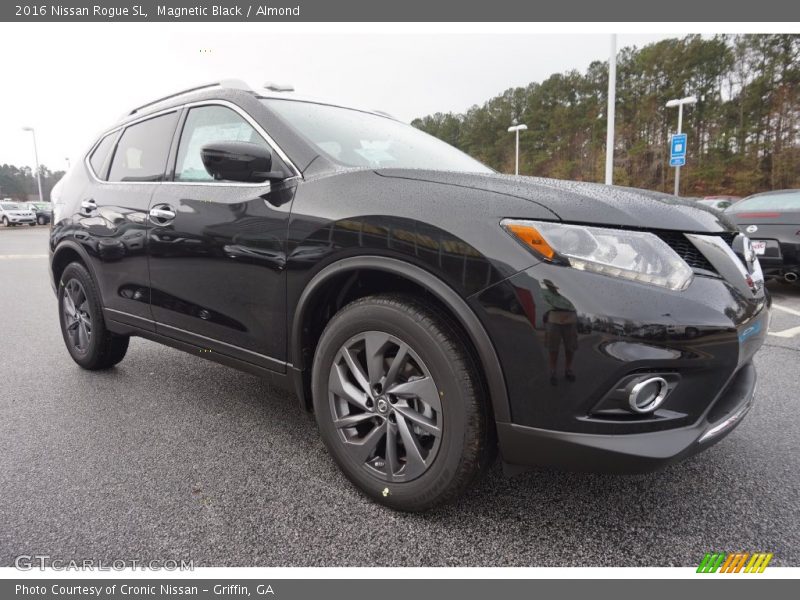 Magnetic Black / Almond 2016 Nissan Rogue SL