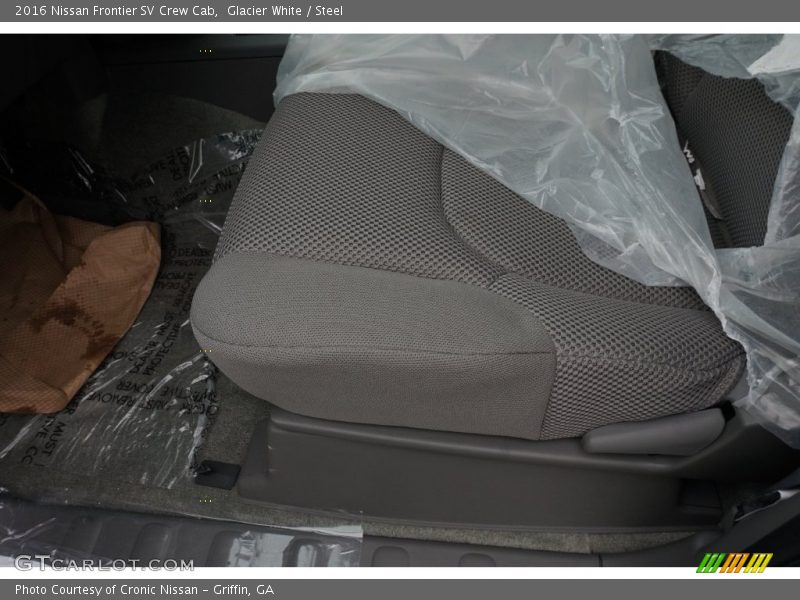Glacier White / Steel 2016 Nissan Frontier SV Crew Cab