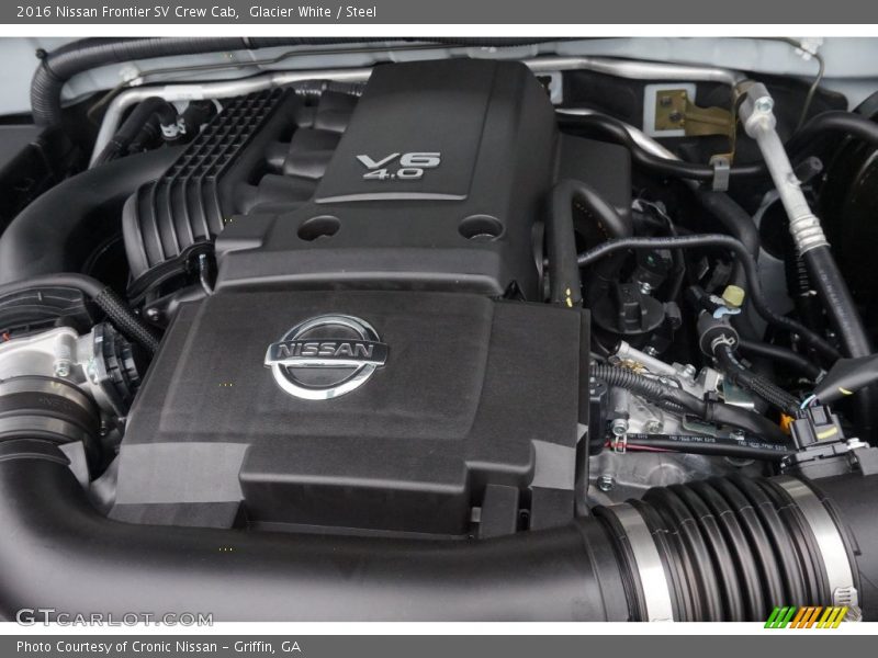 Glacier White / Steel 2016 Nissan Frontier SV Crew Cab