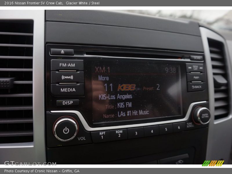 Glacier White / Steel 2016 Nissan Frontier SV Crew Cab