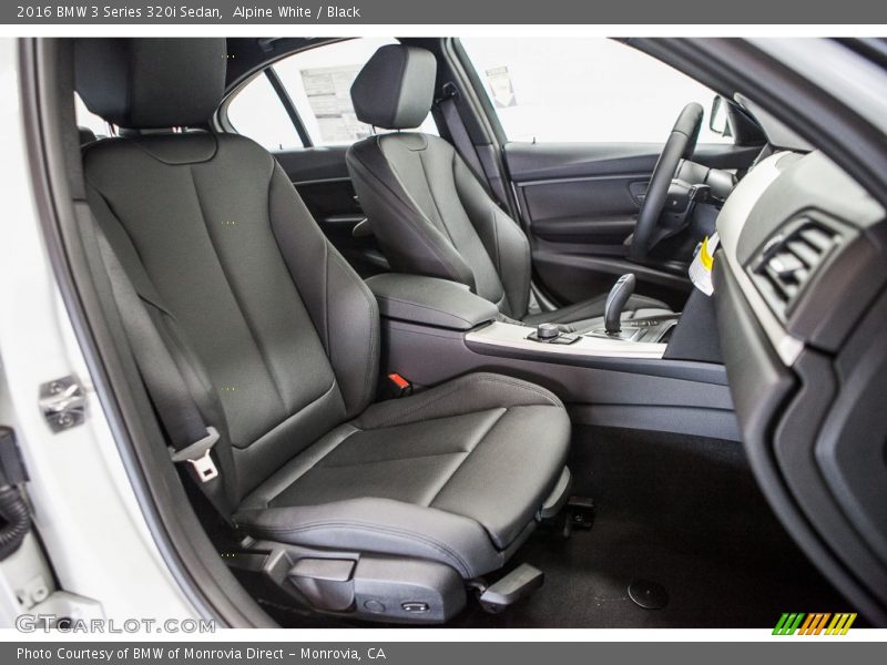 Alpine White / Black 2016 BMW 3 Series 320i Sedan