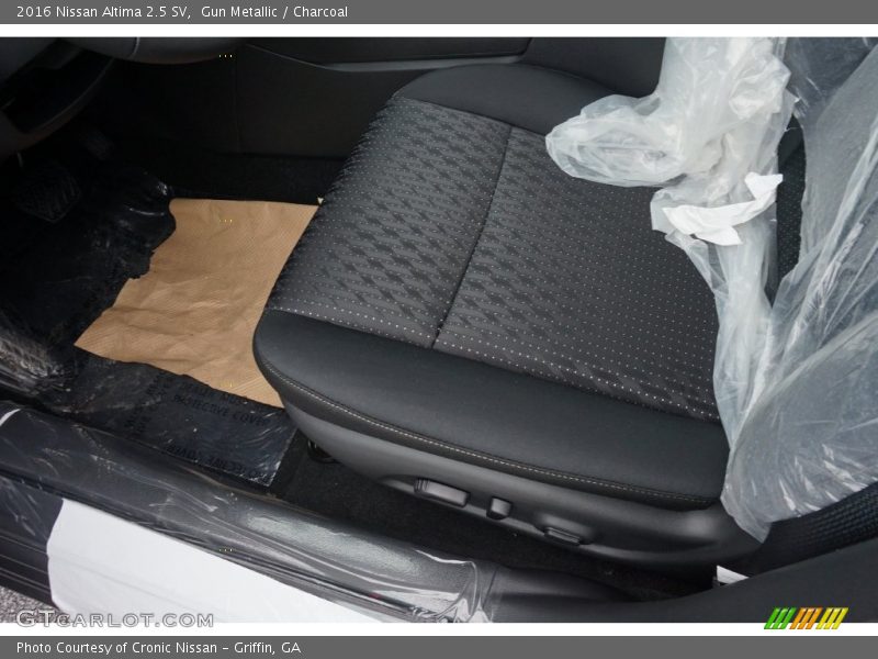 Gun Metallic / Charcoal 2016 Nissan Altima 2.5 SV