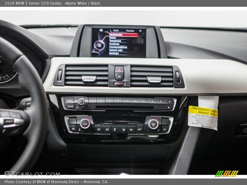 Alpine White / Black 2016 BMW 3 Series 320i Sedan