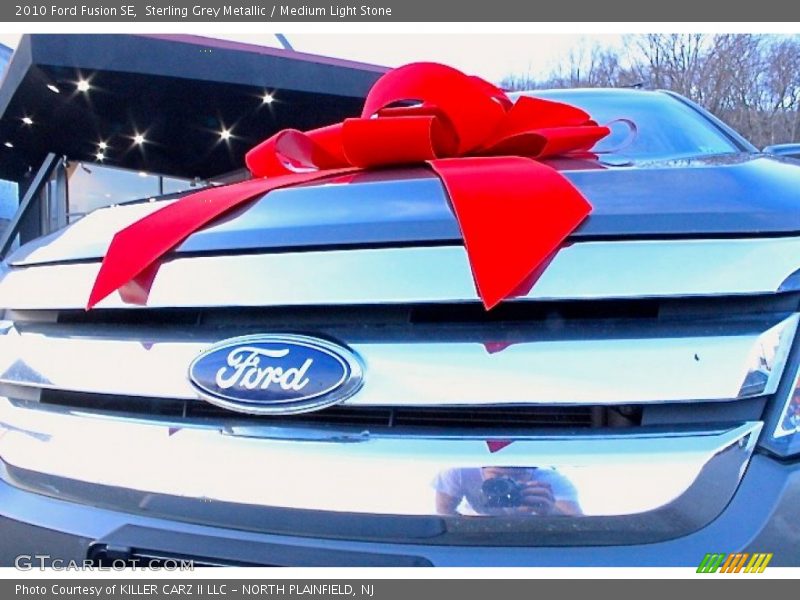 Sterling Grey Metallic / Medium Light Stone 2010 Ford Fusion SE