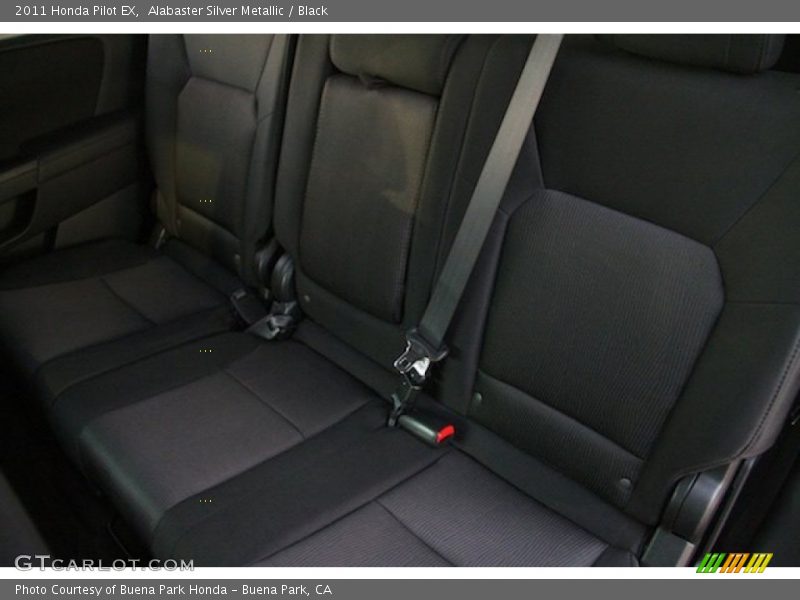 Alabaster Silver Metallic / Black 2011 Honda Pilot EX
