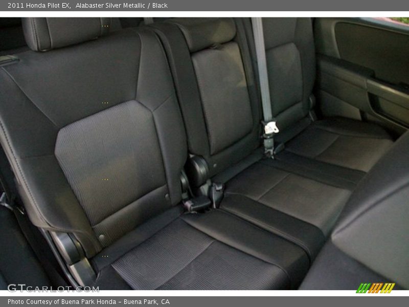 Alabaster Silver Metallic / Black 2011 Honda Pilot EX