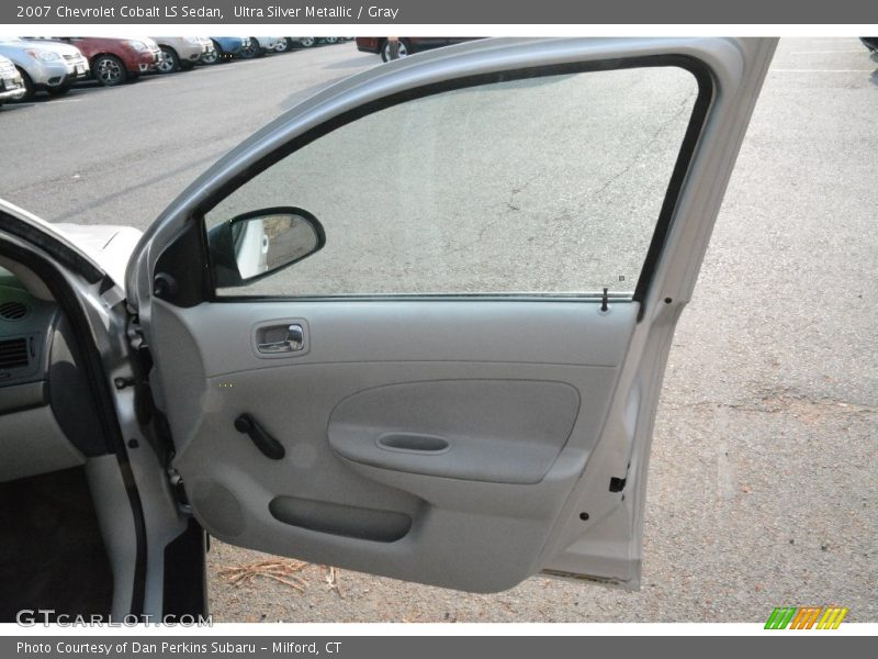 Ultra Silver Metallic / Gray 2007 Chevrolet Cobalt LS Sedan