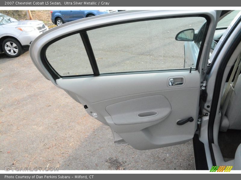 Ultra Silver Metallic / Gray 2007 Chevrolet Cobalt LS Sedan