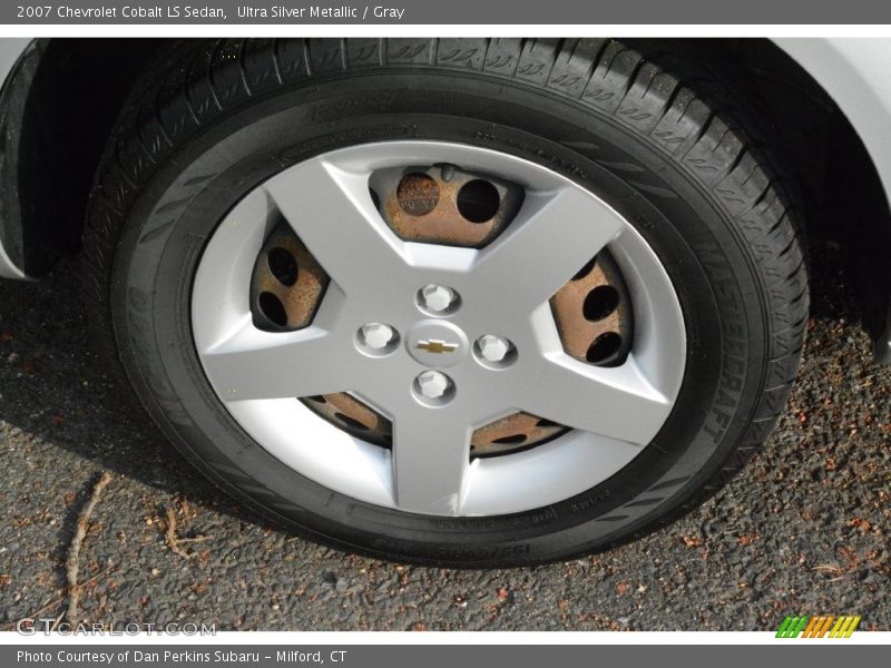 Ultra Silver Metallic / Gray 2007 Chevrolet Cobalt LS Sedan