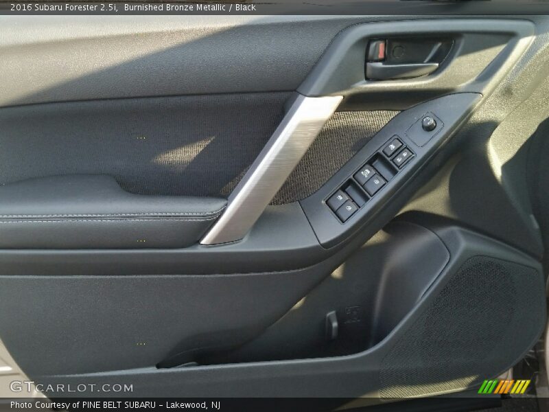 Burnished Bronze Metallic / Black 2016 Subaru Forester 2.5i