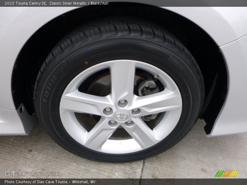 Classic Silver Metallic / Black/Ash 2013 Toyota Camry SE