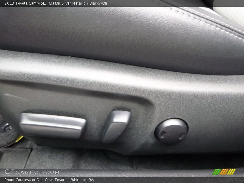 Classic Silver Metallic / Black/Ash 2013 Toyota Camry SE