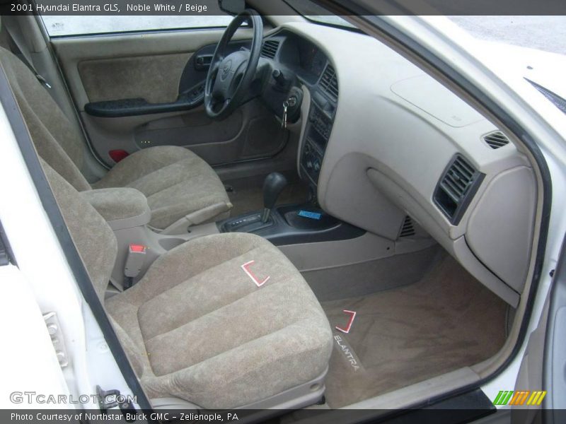 Noble White / Beige 2001 Hyundai Elantra GLS