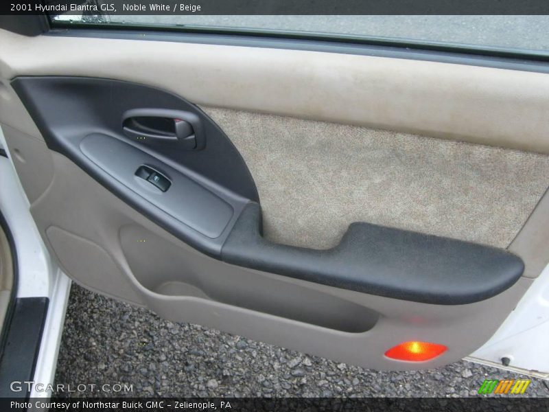 Noble White / Beige 2001 Hyundai Elantra GLS