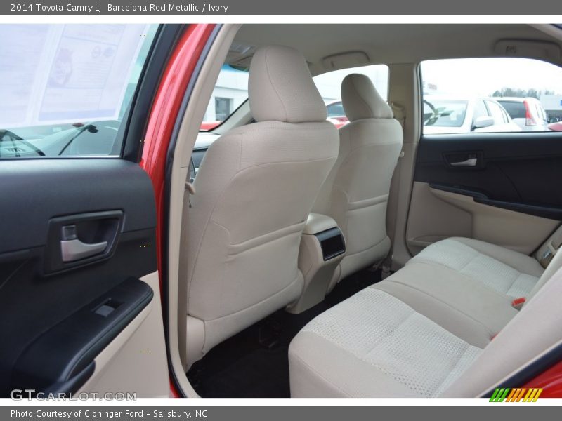 Barcelona Red Metallic / Ivory 2014 Toyota Camry L