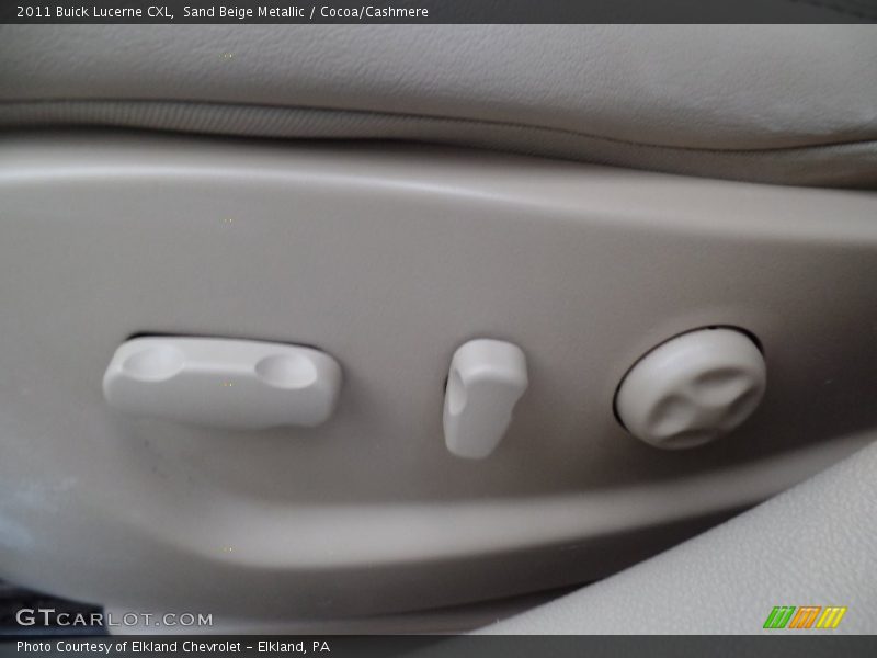 Sand Beige Metallic / Cocoa/Cashmere 2011 Buick Lucerne CXL