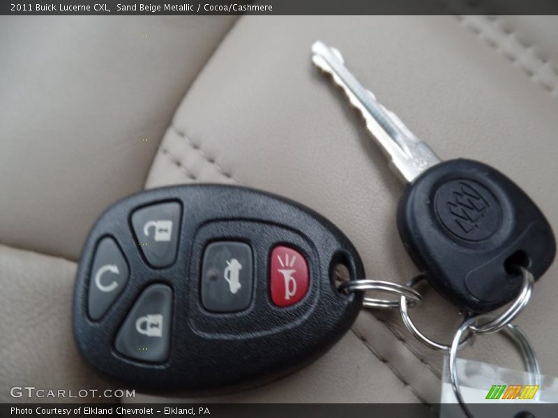 Sand Beige Metallic / Cocoa/Cashmere 2011 Buick Lucerne CXL