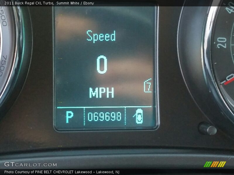 Summit White / Ebony 2011 Buick Regal CXL Turbo