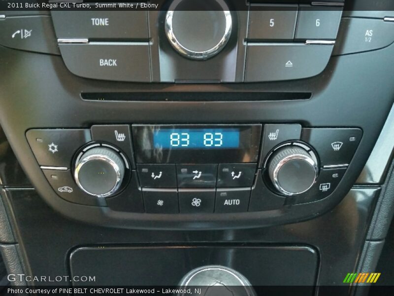 Summit White / Ebony 2011 Buick Regal CXL Turbo