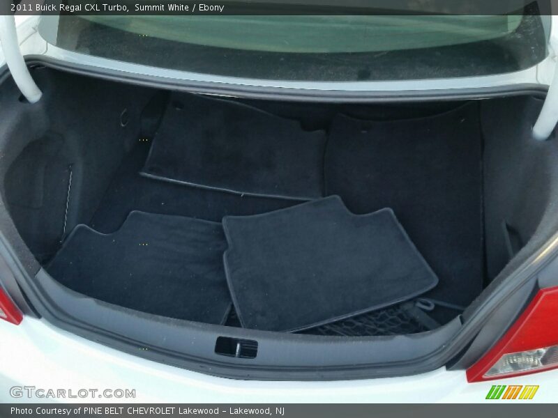Summit White / Ebony 2011 Buick Regal CXL Turbo
