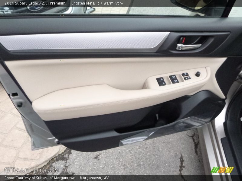 Tungsten Metallic / Warm Ivory 2016 Subaru Legacy 2.5i Premium