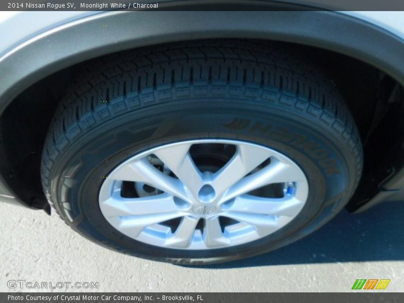 Moonlight White / Charcoal 2014 Nissan Rogue SV