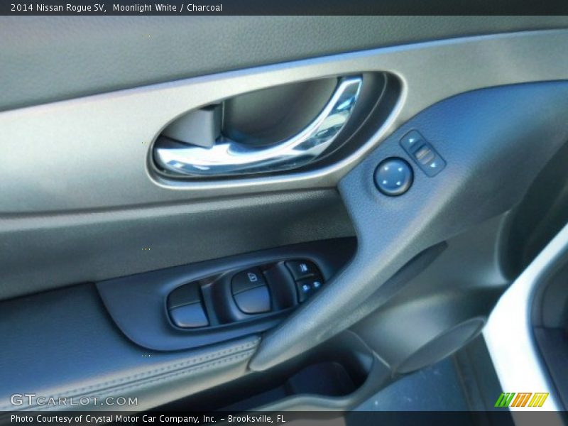 Moonlight White / Charcoal 2014 Nissan Rogue SV