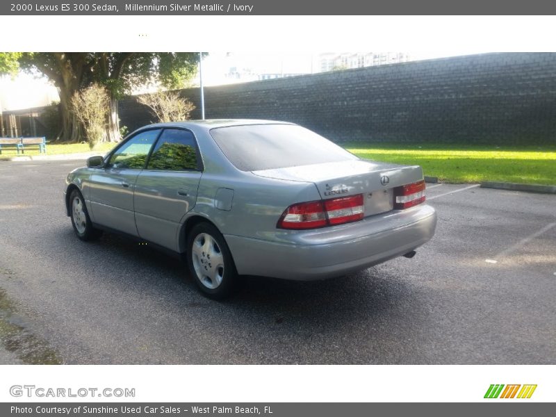 Millennium Silver Metallic / Ivory 2000 Lexus ES 300 Sedan
