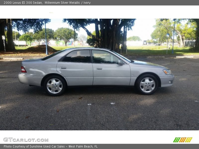 Millennium Silver Metallic / Ivory 2000 Lexus ES 300 Sedan