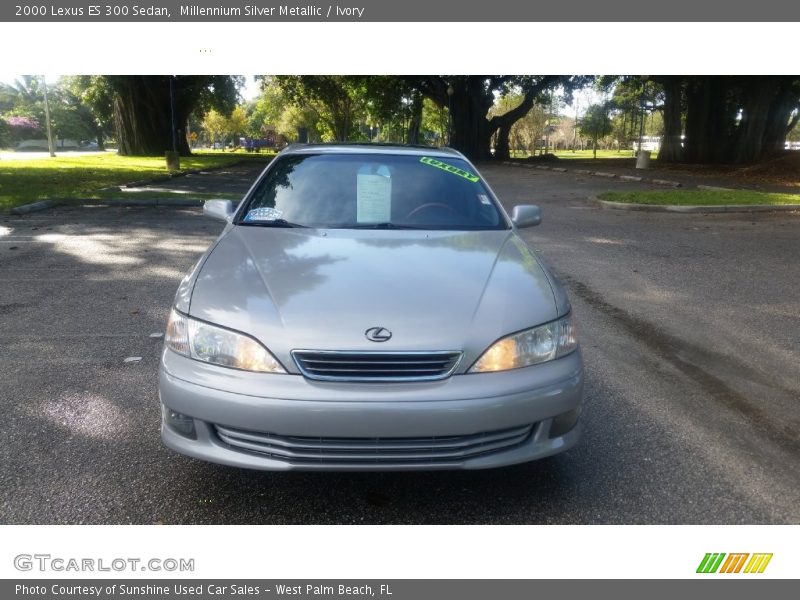 Millennium Silver Metallic / Ivory 2000 Lexus ES 300 Sedan