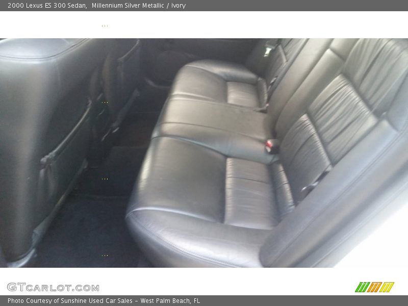 Millennium Silver Metallic / Ivory 2000 Lexus ES 300 Sedan