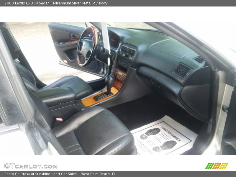 Millennium Silver Metallic / Ivory 2000 Lexus ES 300 Sedan