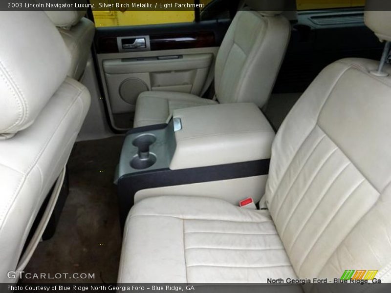 Silver Birch Metallic / Light Parchment 2003 Lincoln Navigator Luxury