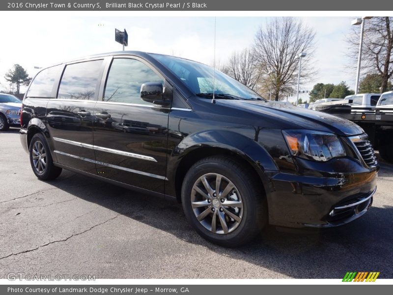Brilliant Black Crystal Pearl / S Black 2016 Chrysler Town & Country S
