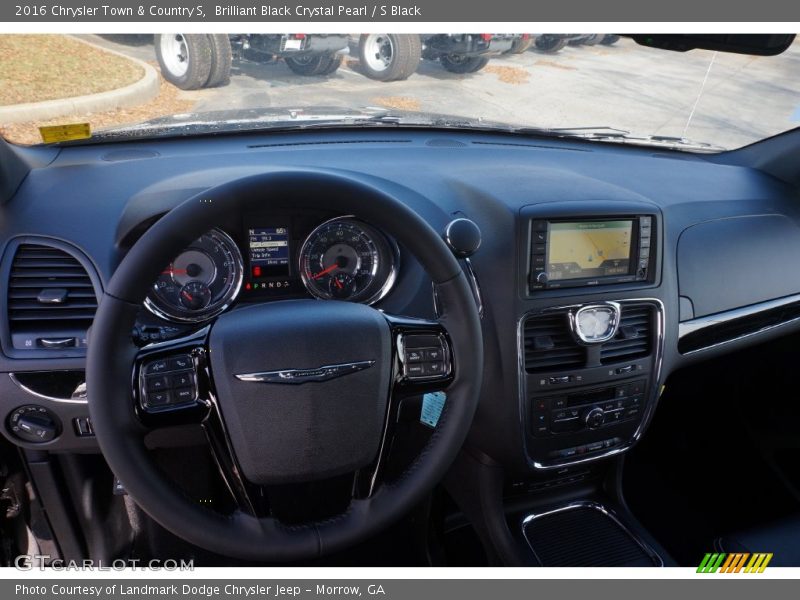 Brilliant Black Crystal Pearl / S Black 2016 Chrysler Town & Country S